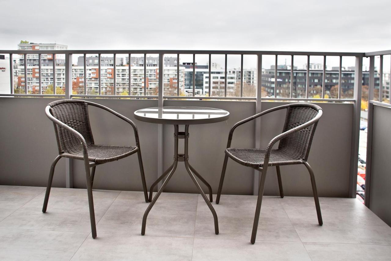 Komputerowa Serviced Apartments By P&O Варшава Екстер'єр фото