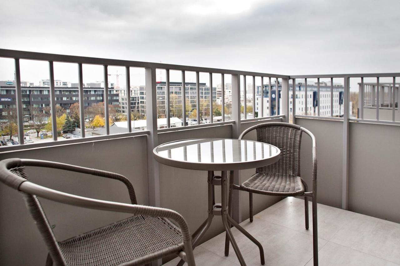 Komputerowa Serviced Apartments By P&O Варшава Екстер'єр фото